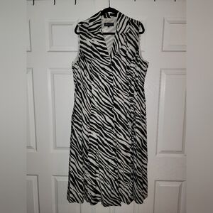 Jones New York Signature Black & White Zebra A-Line Dress
